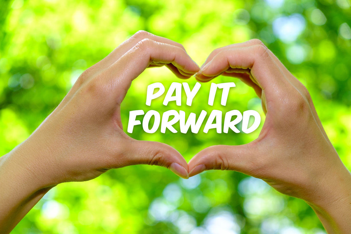 Pay It Forward Day, April 28